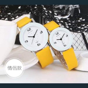 Montre QUARZ  jaune